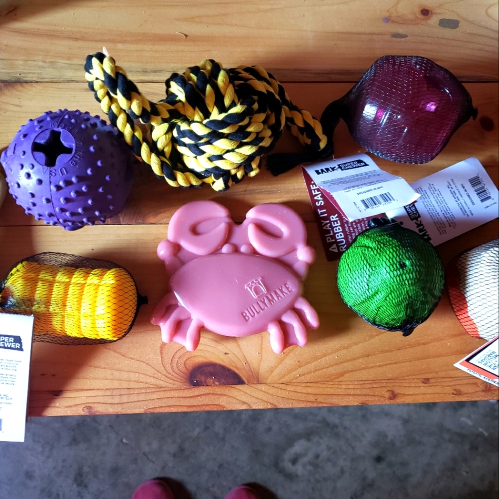 8 Super Chewers Dog Toys